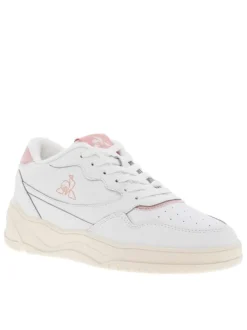 Sneakers multisport blanches et rose pâle à talon plat et à lacets plats blancs
