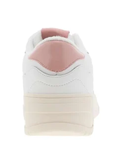Sneakers multisport blanches et rose pâle à talon plat et à lacets plats blancs