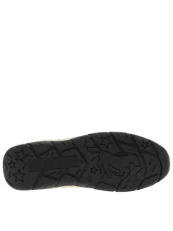 Sneakers noires à talon plat avec des lacets plats gris et un zip