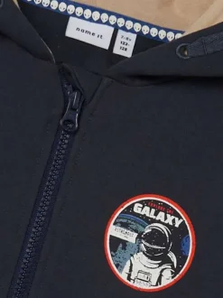 Sweat à capuche zippé marine avec flocage sur l'astronomie et une coupe droite