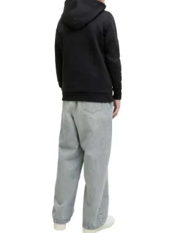 Sweat noir imprimé avec une coupe droite et une poche kangourou