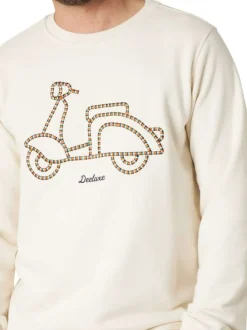 Sweat blanc uni pourvu d'une coupe droite et de manches longues