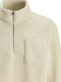 Sweat écru uni en sherpa avec des manches longues et un col camionneur