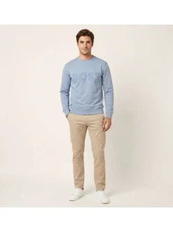 Sweat en coton bleu clair uni avec une coupe droite et un col rond