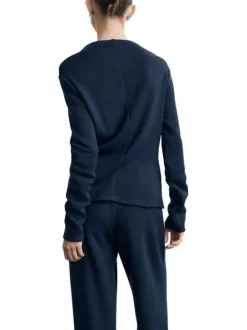 Sweat marine uni en maille fine avec une coupe ajustée et un col montant