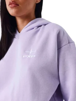 Sweat mauve pourvu d'un col à capuche et du logo de la marque