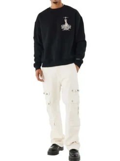 Sweat noir uni avec un imprimé sur la poitrine et un col rond