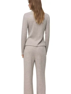 Sweat taupe uni en maille fine avec une coupe ajustée et un col montant