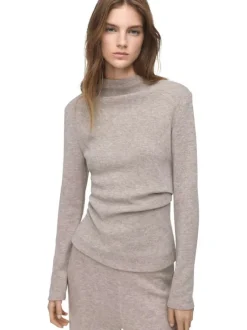 Sweat taupe uni en maille fine avec une coupe ajustée et un col montant