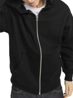 Sweat zippé noir uni avec une coupe droite et un col à capuche