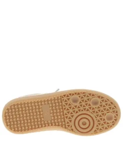 Tennis beiges avec un talon plat et des lacets élastiqués