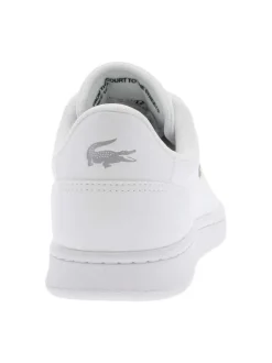 Tennis blanches avec le logo brodé sur le côté et à lacets plats