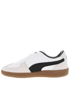 Tennis en cuir blanc plates à lacets plats avec empiècements noirs et gris