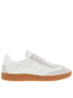 Tennis en cuir blanches et grises claires à minis trous avec une semelle plate
