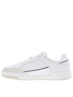Tennis en cuir blanches à talon plat avec des lacets et logo côté externe