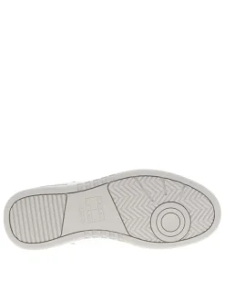 Tennis en cuir blanches à talon plat avec des lacets et logo côté externe
