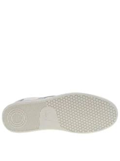 Tennis en cuir multicolores avec un talon plat et un logo embossé au talon
