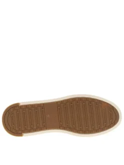 Tennis en cuir nubuck chocolat à talon plat avec des lacets blancs