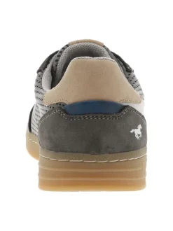 Tennis grises anthracite à petits trous avec de lacets plats blancs