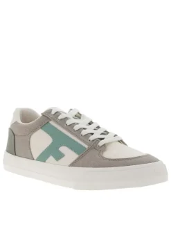 Tennis grises à talon plat avec un logo bleu cousu sur le côté