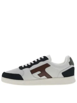 Tennis Hazel en cuir bordeaux à talon plat avec des lacets plats