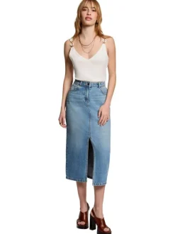 Top blanc chic uni pourvu d'une coupe droite et d'un col en V
