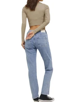 Top en coton taupe uni avec une coupe près du corps et un col rond