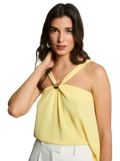 Top jaune chic uni pourvu d’une coupe droite et d’un col croisé