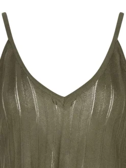 Top kaki uni avec une maille ajourée une coupe droite et un col v à bretelles