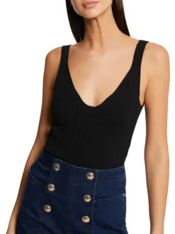 Top à larges bretelles noir uni avec une coupe près du corps et un col v