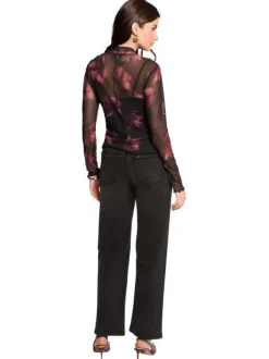 Top noir floral avec une coupe moulante et des manches longues