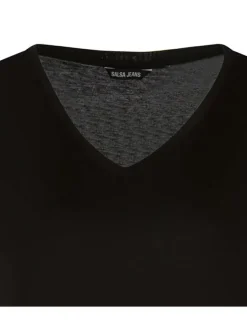Top noir uni avec une coupe droite un col v et des détails tressés aux manches