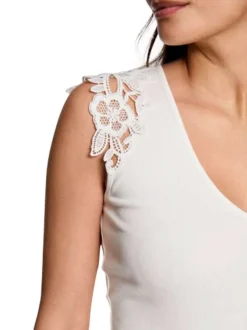 Top sans manches blanc côtelé à coupe près du corps avec de la dentelle