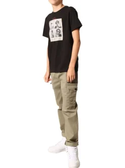 T-shirt en coton noir imprimé avec un col rond et des manches courtes