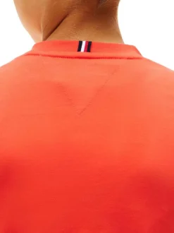 T-shirt en coton orange à col rond avec des manches courtes