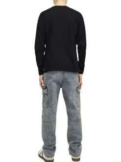 T-shirt manches longues en coton noir uni avec une coupe droite et un col rond