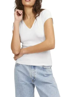T-shirt blanc côtelé avec une coupe près du corps et un col v