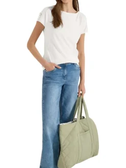 T-shirt blanche uni avec une coupe droite et des manches courtes