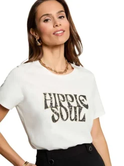 T-shirt blanc à motifs avec une coupe droite et un col rond