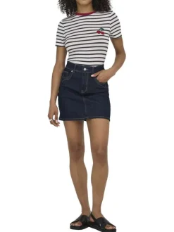 T-shirt blanc à rayures avec une coupe droite et un col rond