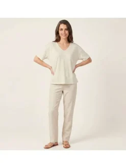 T-shirt blanc à rayures pourvu de manches courtes et d'une coupe large