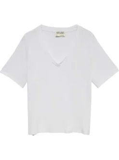 T-shirt blanc uni avec une coupe ajustée et des manches courtes