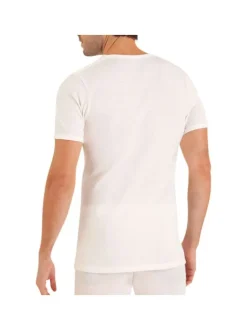 T-shirt blanc uni avec une coupe droite un col rond et des manches courtes