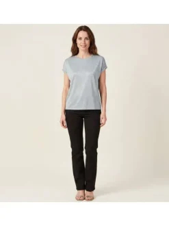 T-shirt bleu pailleté avec une coupe fluide et des ourlets cousus aux manches