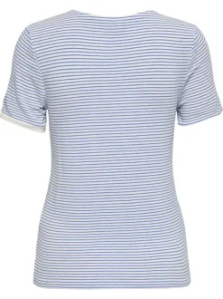 T-shirt bleu à rayures pourvu d'un col rond et de manches courtes