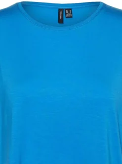 T-shirt bleu uni avec une coupe droite un col rond et des manches courtes