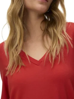 T-shirt brique coupe ajustée pourvu d'un col v et de manches courtes