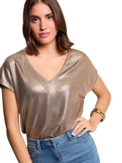 T-shirt bronze effet métallisé pourvu d'un col v et de manches courtes