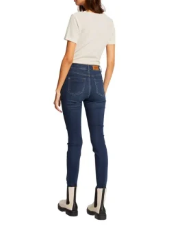 T-shirt écru uni avec une coupe droite à col v et des manches courtes