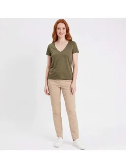 T-shirt Elvie kaki uni pourvu d'une coupe droite et de manches courtes